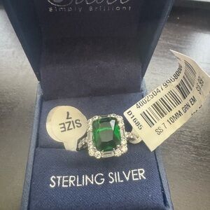 Elegant Green Sterling Silver Ring